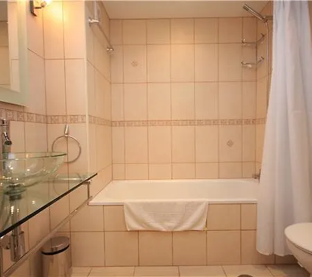 Apartment Pe02 *